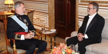 Los nuevos embajadores de Argentina y Venezuela presentan sus Credenciales al rey