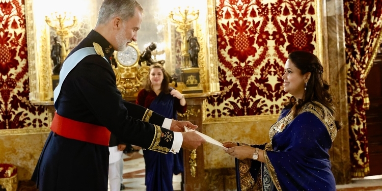 El Rey recibió las Cartas Credenciales de seis nuevos embajadores
