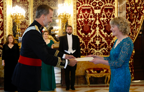 Cuatro nuevos embajadores europeos y un africano presentan sus Credenciales