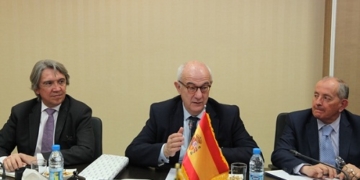 Irán asegura que España cooperará en la construcción de dos centrales nucleares