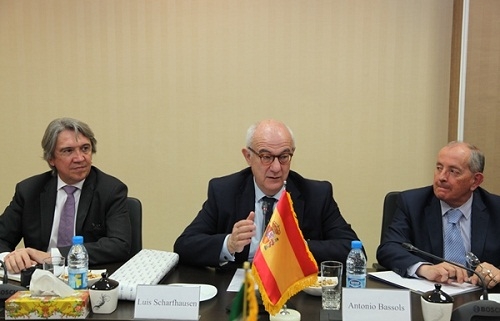 Irán asegura que España cooperará en la construcción de dos centrales nucleares