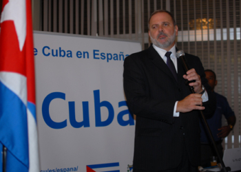 Nutrida representación de Exteriores en la despedida del embajador de Cuba