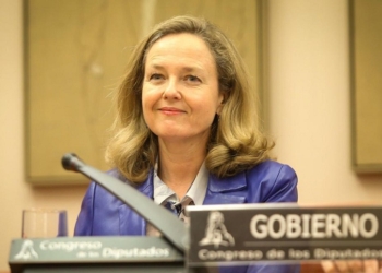 El Gobierno podría aplazar a diciembre el pago del impuesto digital, como Francia