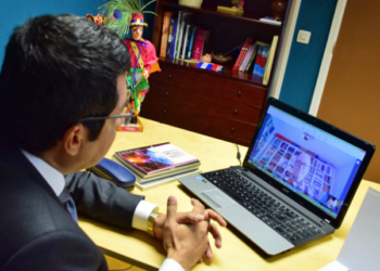 El embajador Carlos Midence en un momento de su reunión virtual con el presidente de SEIASA.