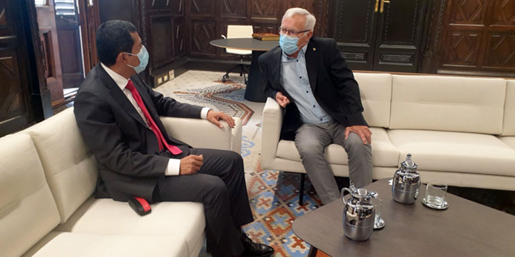 El embajador de Nicaragua visita al alcalde de Valencia, Joan Ribó