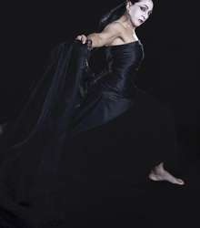 Carmen Cortés baila con Federico García Lorca en los Teatros del Canal