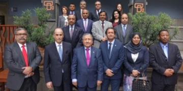 Una delegación de diplomáticos árabes visita Casa África