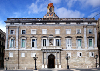 El Ejecutivo recurre la reapertura de seis ‘embajadas’ catalanas