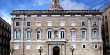 El Ejecutivo recurre la reapertura de seis ‘embajadas’ catalanas