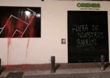 La campaña contra los salones de juego busca desgastar a Ayuso y a Almeida