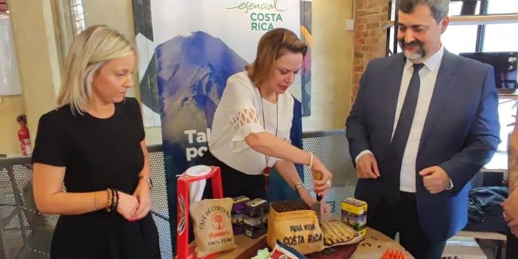 The Diplomat organiza su 2ª Cata de Cafés con Costa Rica como protagonista