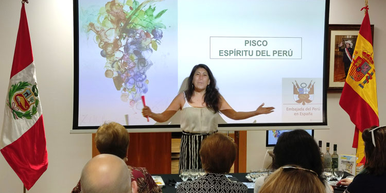 Cata de pisco en la Embajada del Perú dirigida al sector hostelero en España