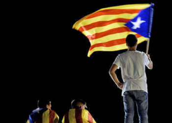 Gobierno y empresarios alertan del frenazo económico por la crisis en Cataluña