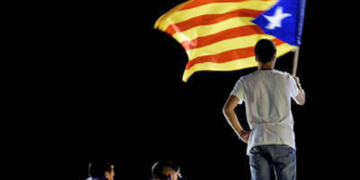 Gobierno y empresarios alertan del frenazo económico por la crisis en Cataluña