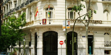 El Centro Riojano, miembro de honor de la Cofradía del Vino de Rioja