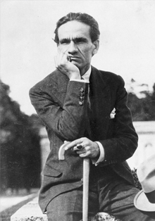 Casa América divulga la vida y la obra del poeta peruano César Vallejo