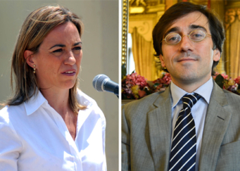 Chacón y Albares, posibles sustitutos de Margallo y Moragas si el PSOE gobierna