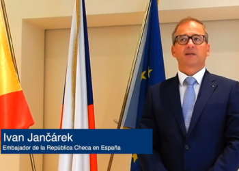 El embajador checo celebra la Fiesta Nacional de su país en modo virtual