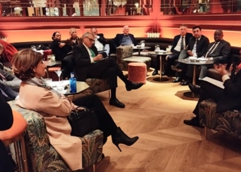 Los embajadores se interesan por el sistema autonómico español en el Club Diplomático