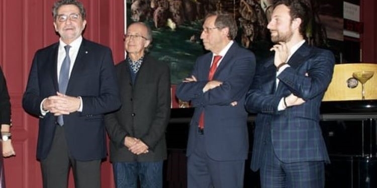 El Club Diplomático de Madrid comienza su andadura en el Dry Martini