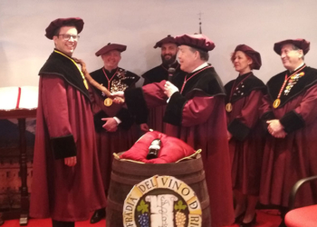 El Centro Riojano celebra su ingreso como Cofrade de Honor del Vino de Rioja