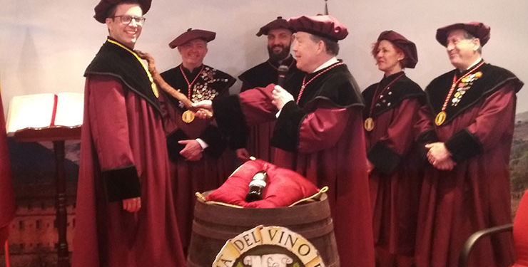 El Centro Riojano celebra su ingreso como Cofrade de Honor del Vino de Rioja