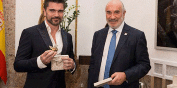 El cantante Juanes, entre los premiados por la Embajada de Colombia
