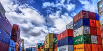 La caída de las exportaciones españolas está por encima de la media de la zona euro (13,1 %)