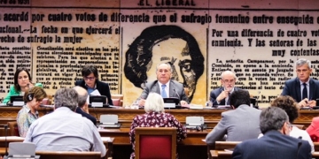 El Senado pide que Madrid y Londres avancen en «reintegrar» Gibraltar