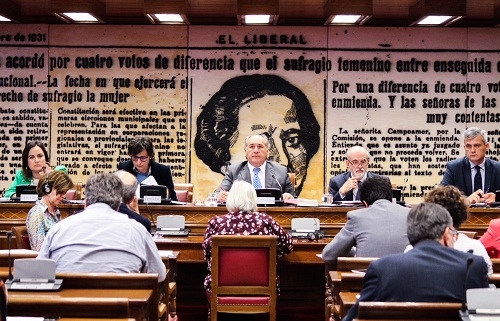 El Senado pide que Madrid y Londres avancen en «reintegrar» Gibraltar