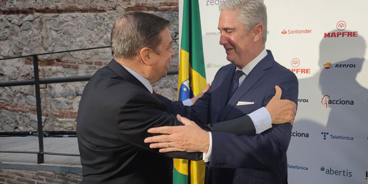 Brasil celebró el aniversario de su independencia en una multitudinaria recepción