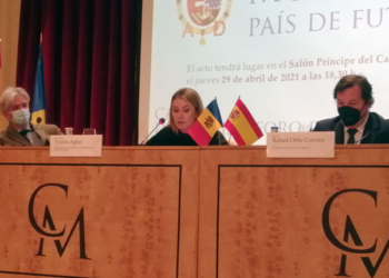 Repaso de la actualidad moldava por la embajadora Violeta Agrici