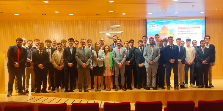 Katalin Tóth afirma que Hungría acoge ya un millón y medio de refugiados ucranianos