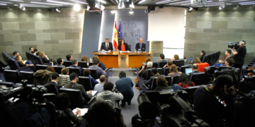 El Gobierno recurrirá ante el Constitucional la Consejería catalana de Exteriores