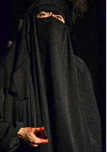 El Teatro Galileo de Madrid presenta ‘Contra la democracia’