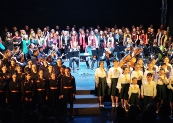 Coros de diversos países muestran su apoyo en el concierto ‘Unidos por Ucrania’