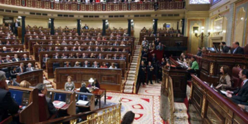 Los empresarios esperan que el PSOE permita al Gobierno afrontar los retos económicos