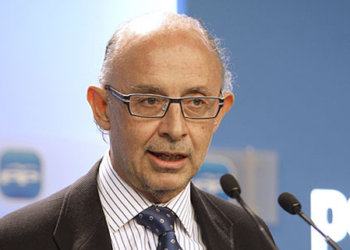 El Gobierno garantiza a Bruselas que cumplirá el objetivo de déficit en 2016 y 2017