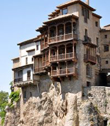 Cuenca, las Casas Colgadas, el arte abstracto… y mucho más