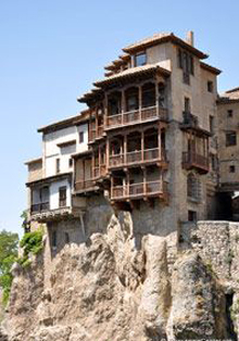 Cuenca, las Casas Colgadas, el arte abstracto… y mucho más
