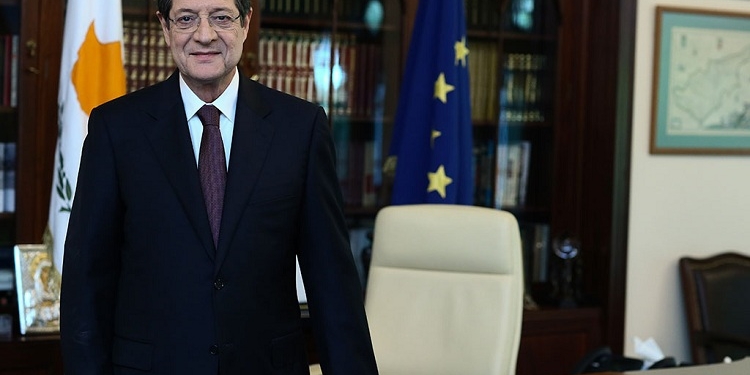 El presidente chipriota llega a España en pleno revuelo por la cumbre entre Sánchez y Erdogan