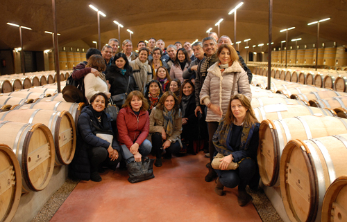 Un grupo de agregados militares visita las Bodegas Valquejigoso, en Madrid