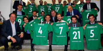 Diplomatic Supply Service patrocina al equipo de fútbol del Ministerio de Exteriores