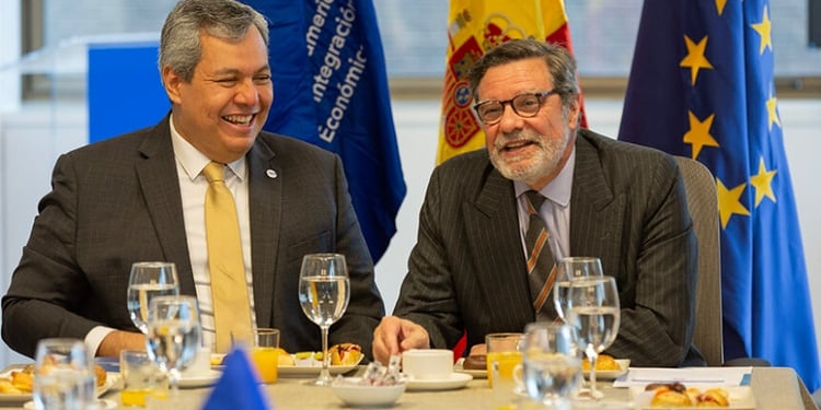 Presentados los programas financieros para empresas en Centroamérica