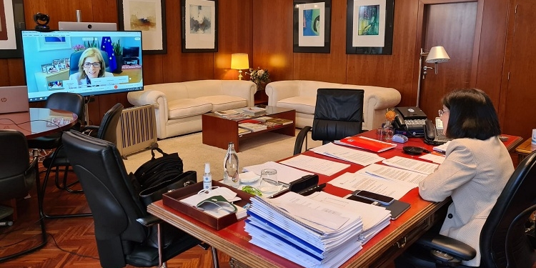 España se compromete con Bruselas a impulsar la Unión Europea para la Salud