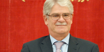 Dastis renuncia a ir a la elección de España para el Consejo de DDHH
