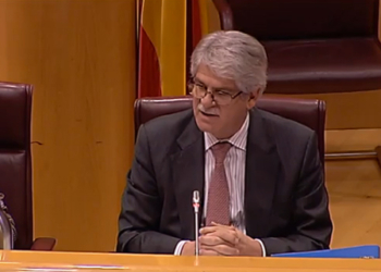 Dastis desoye la petición del PSOE y Podemos de cesar de inmediato a Trillo