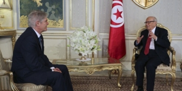 Dastis anuncia la intención de celebrar una RAN con Túnez este mismo año