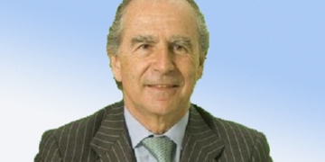 Ramón de Miguel pide el voto para Macron tras cesar como embajador en Francia