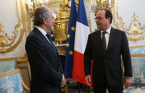 El embajador en Francia cesará días antes de que haya nuevo presidente